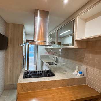 Apartamento em Praia Grande, bairro Canto do Forte