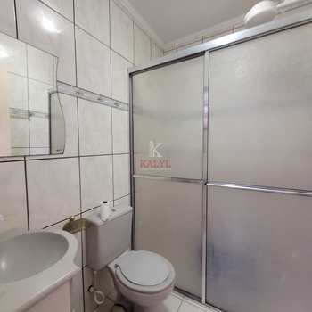 Casa em Praia Grande, bairro Mirim