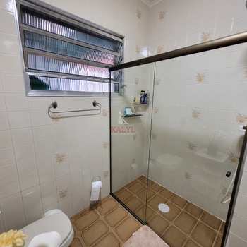 Casa em Praia Grande, bairro Mirim
