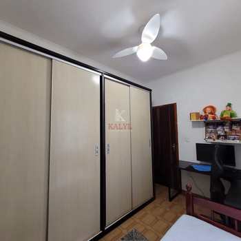 Casa em Praia Grande, bairro Mirim