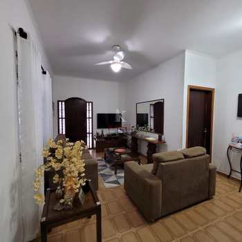 Casa em Praia Grande, bairro Mirim
