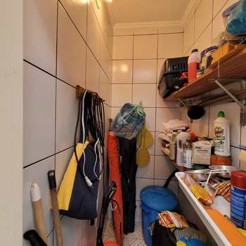 Casa em Praia Grande, bairro Mirim