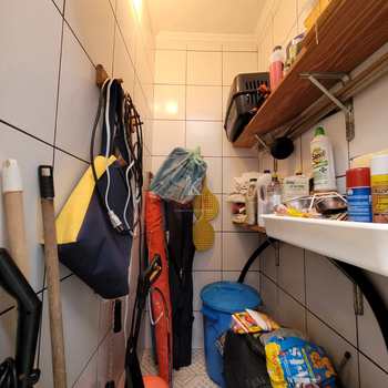 Casa em Praia Grande, bairro Mirim