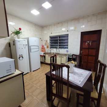 Casa em Praia Grande, bairro Mirim