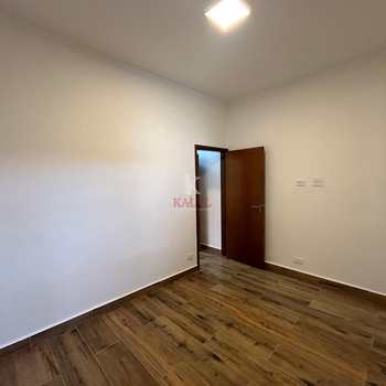 Casa em Praia Grande, bairro Tupi