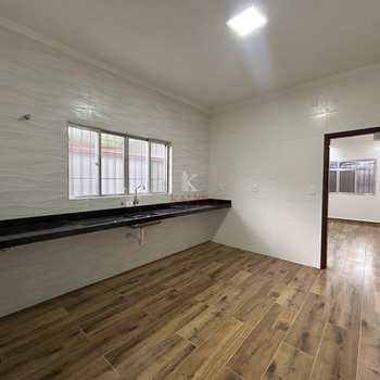 Casa em Praia Grande, bairro Tupi