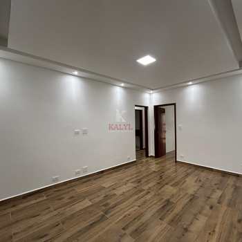 Casa em Praia Grande, bairro Tupi