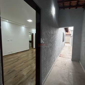 Casa em Praia Grande, bairro Tupi