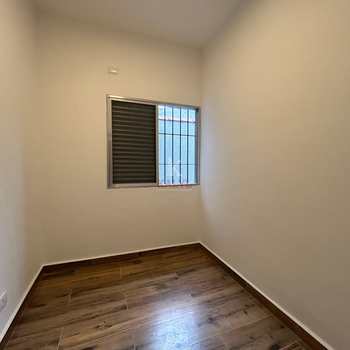 Casa em Praia Grande, bairro Tupi
