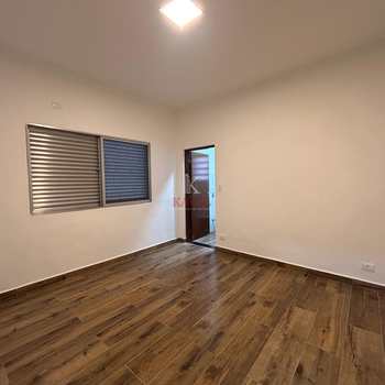 Casa em Praia Grande, bairro Tupi