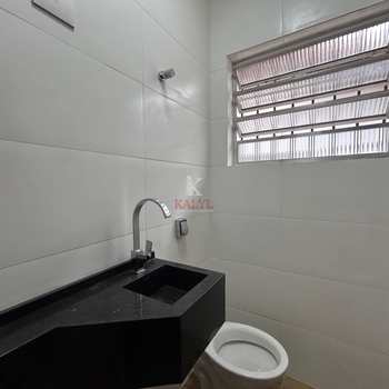 Casa em Praia Grande, bairro Tupi