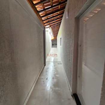 Casa em Praia Grande, bairro Mirim