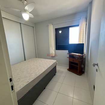 Apartamento em Praia Grande, bairro Guilhermina