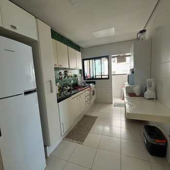 Apartamento em Praia Grande, bairro Guilhermina
