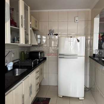 Apartamento em Praia Grande, bairro Guilhermina