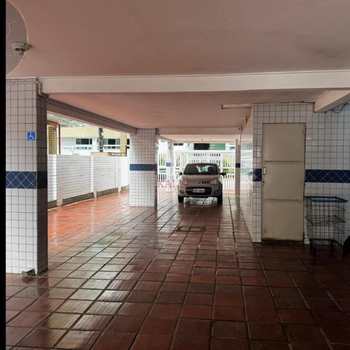 Apartamento em Praia Grande, bairro Guilhermina
