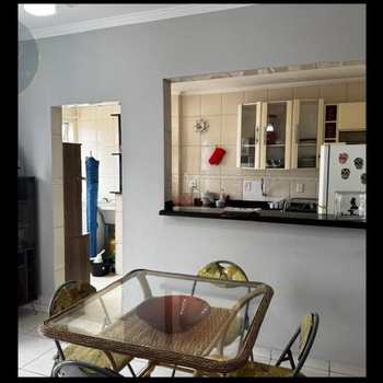 Apartamento em Praia Grande, bairro Guilhermina