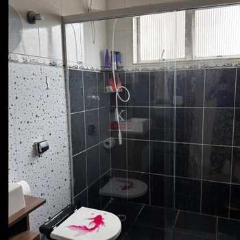 Apartamento em Praia Grande, bairro Guilhermina