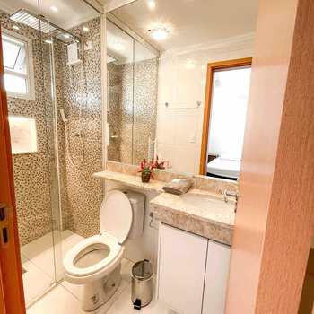 Apartamento em Praia Grande, bairro Balneário Maracanã