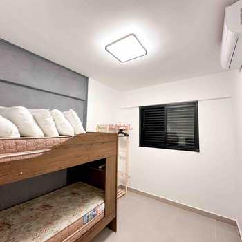Apartamento em Praia Grande, bairro Caiçara