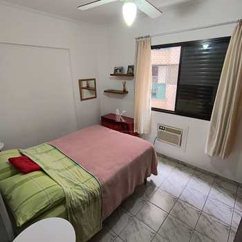 Apartamento em Praia Grande, bairro Canto do Forte