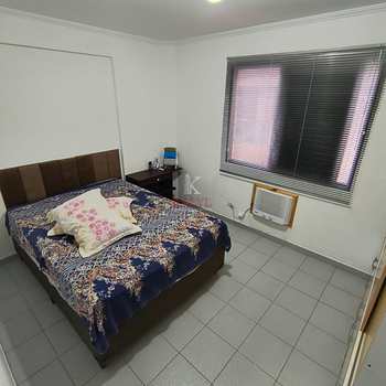 Apartamento em Praia Grande, bairro Canto do Forte