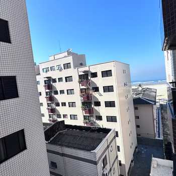 Apartamento em Praia Grande, bairro Guilhermina