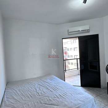 Apartamento em Praia Grande, bairro Guilhermina
