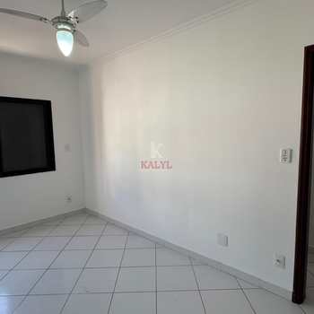 Apartamento em Praia Grande, bairro Guilhermina
