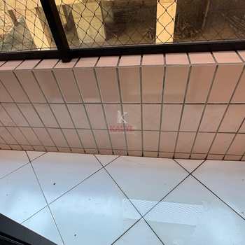 Apartamento em Praia Grande, bairro Guilhermina