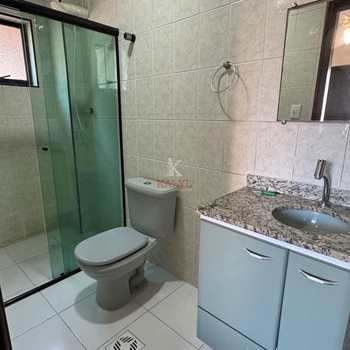 Apartamento em Praia Grande, bairro Guilhermina