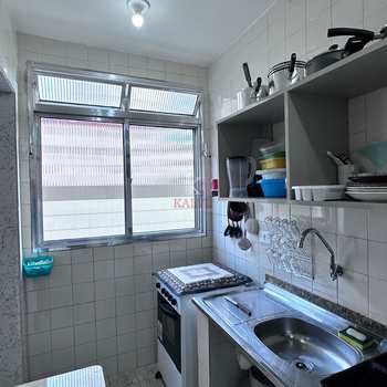 Kitnet em Praia Grande, bairro Canto do Forte