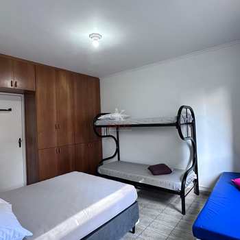 Kitnet em Praia Grande, bairro Canto do Forte