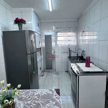 Apartamento em Praia Grande, bairro Guilhermina