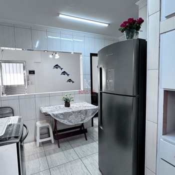 Apartamento em Praia Grande, bairro Guilhermina