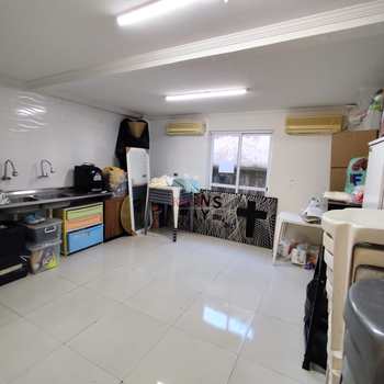 Galpão em Praia Grande, bairro Glória