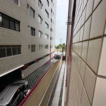 Kitnet em Praia Grande, bairro Guilhermina