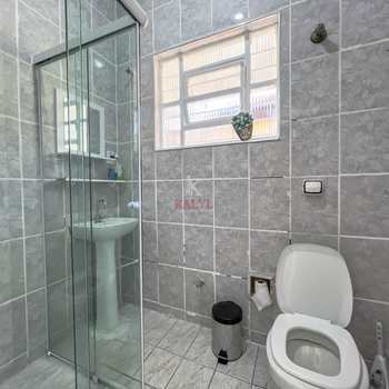 Casa em Praia Grande, bairro Canto do Forte