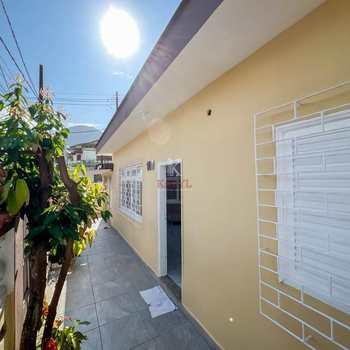 Casa em Praia Grande, bairro Canto do Forte