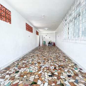 Casa em Praia Grande, bairro Canto do Forte