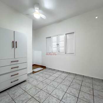 Casa em Praia Grande, bairro Canto do Forte