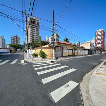 Casa em Praia Grande, bairro Canto do Forte