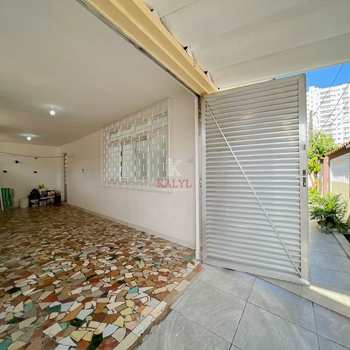 Casa em Praia Grande, bairro Canto do Forte