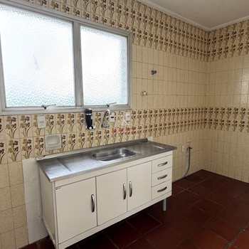 Apartamento em Praia Grande, bairro Guilhermina