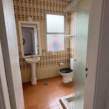 Apartamento em Praia Grande, bairro Guilhermina