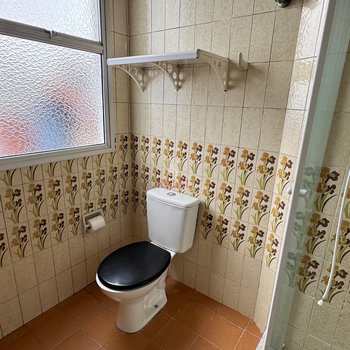 Apartamento em Praia Grande, bairro Guilhermina
