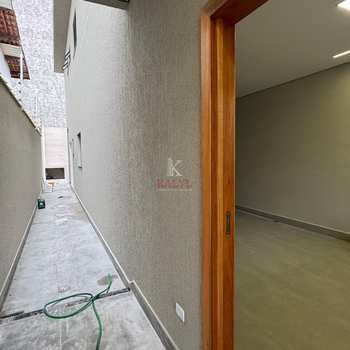 Casa em Praia Grande, bairro Guilhermina