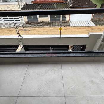 Casa em Praia Grande, bairro Guilhermina