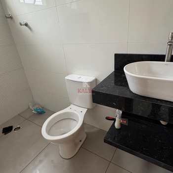 Casa em Praia Grande, bairro Guilhermina