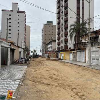 Casa em Praia Grande, bairro Guilhermina